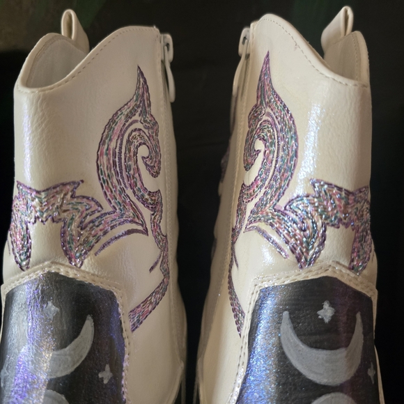 HANDCRAFTED Upcycle Cowgirl Boots HANDPAINTED Ankle Boots Block Heel Shoes 9.5 - Picture 6 of 16